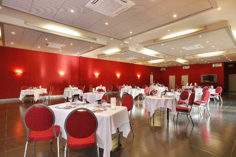 Hotel Grand Confort Le Moulin Rouge Terrasson-Lavilledieu Exterior photo
